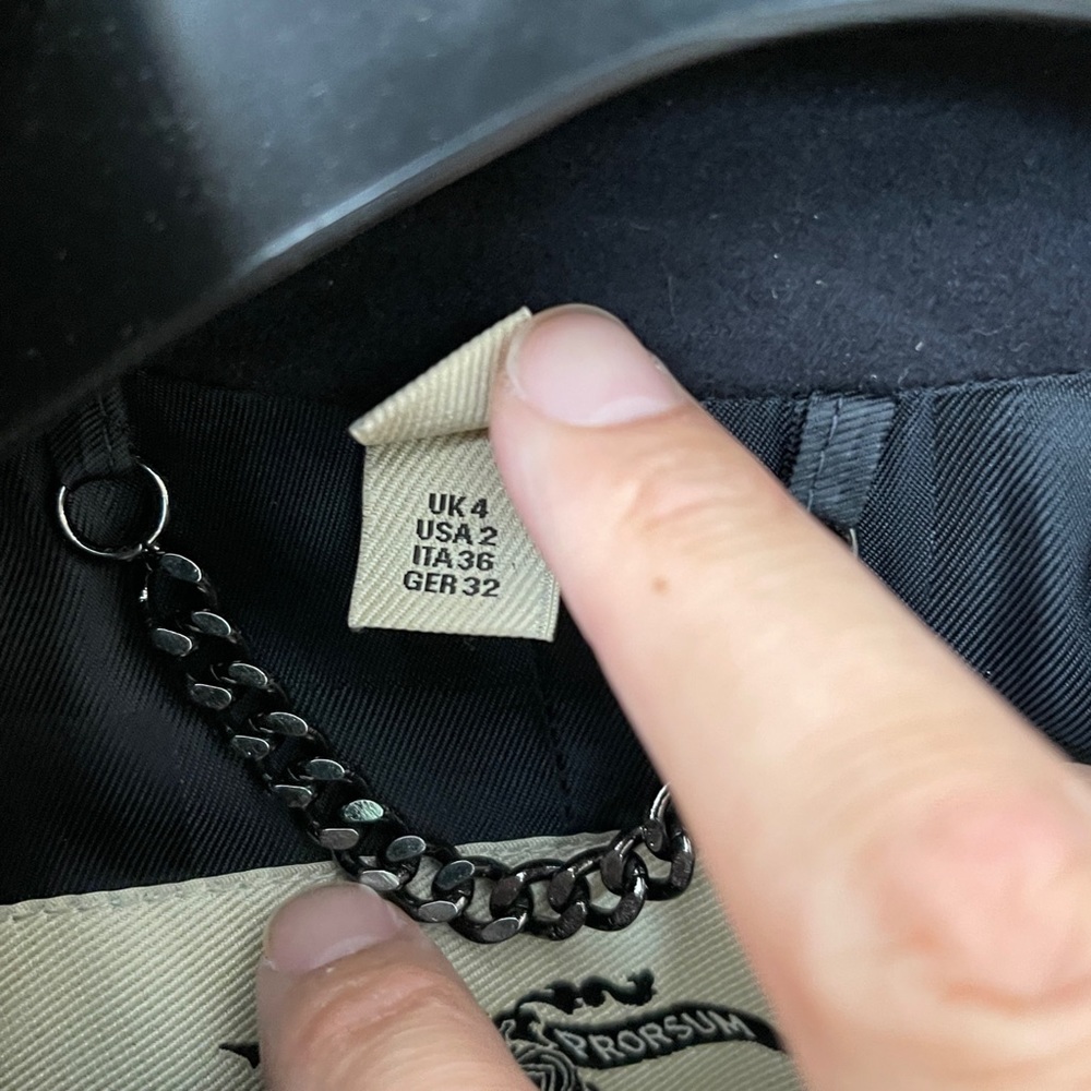 Burberry jacket - Picture 7 of 8